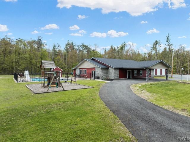 House for sale in Oneida, New York