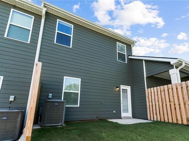 Townhouse for sale in Palmetto, Georgia