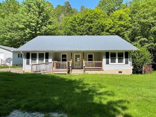 House for sale in Whitetop, Grayson County