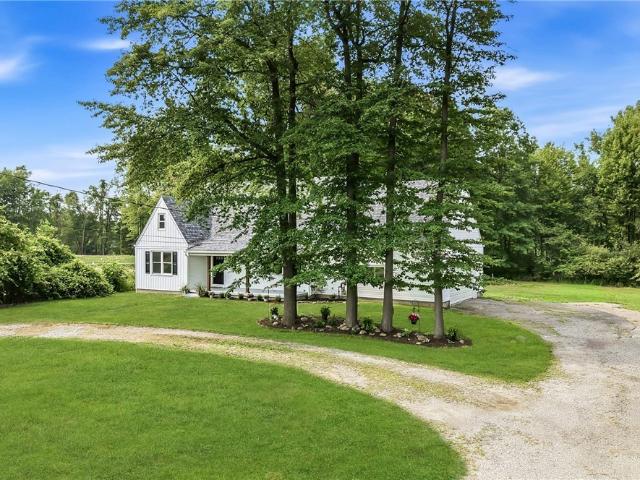 House for sale in Hubbard, Ohio