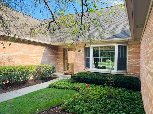 House for sale in Mchenry, Illinois