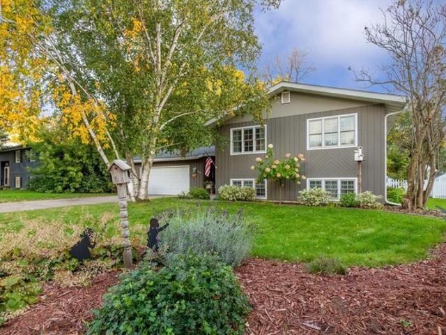 House for sale in Northfield, Rice County