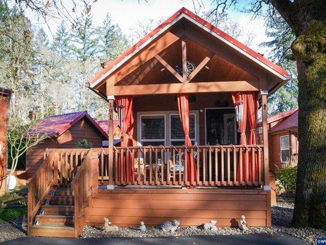 House for sale in Oregonia