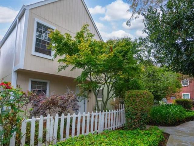 Condo for sale in Cotati, California