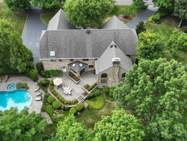 House for sale in Franklin Lakes, New Jersey