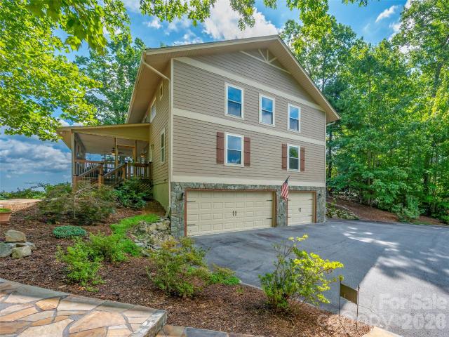 House for sale in Saluda, North Carolina