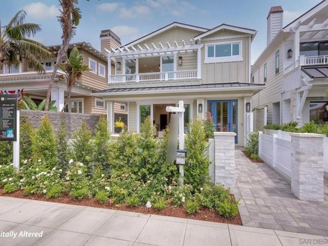 Condo for sale in Coronado, California