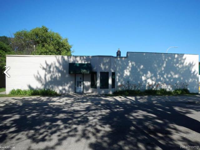 Commercial for sale in Fort Gratiot