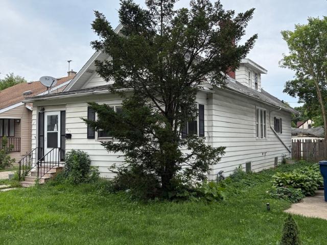 House for sale in Waukegan, Illinois