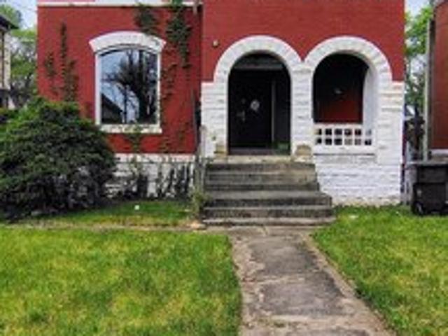 House for sale in Avondale, Roselawn