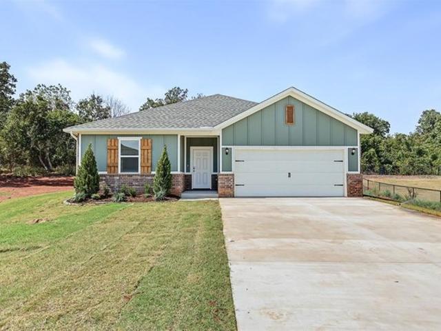 House for sale in Guthrie, Logan County