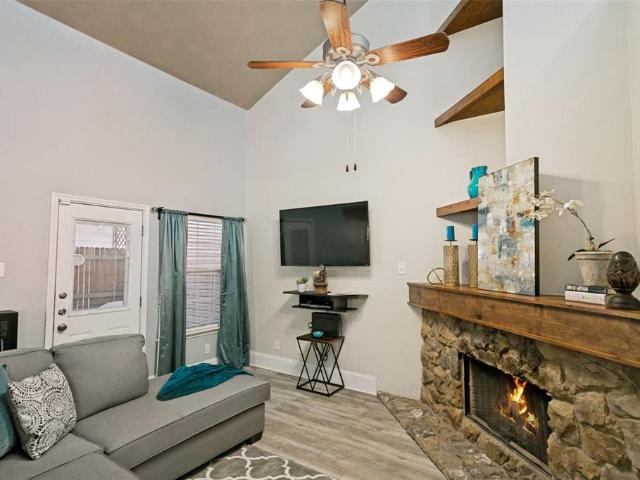 Townhouse for sale in Denton, Texas