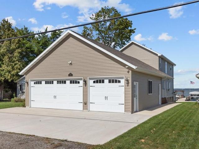 House for sale in Winneconne, Winnebago County