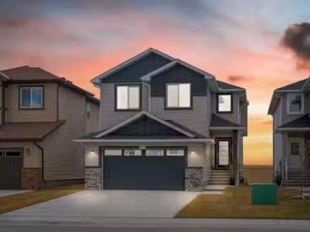 House for sale in Strathmore, Alberta