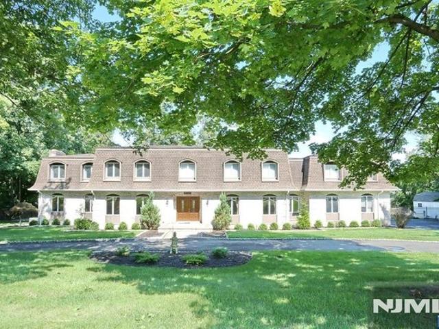 House for sale in Franklin Lakes, Bergen County