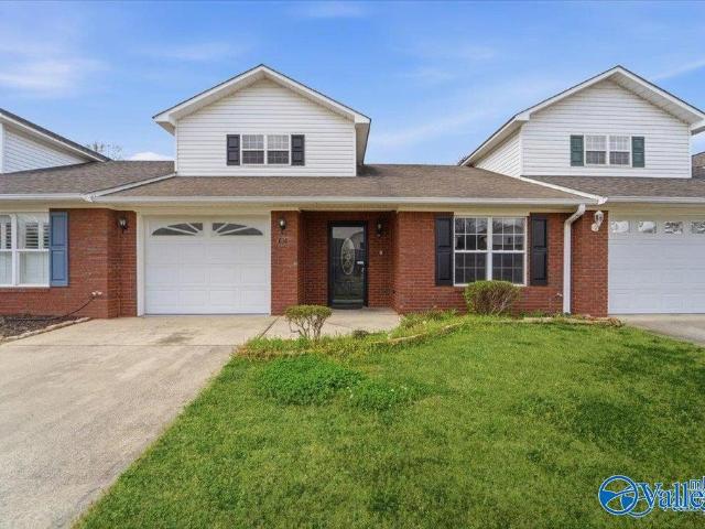 Townhouse for sale in Guntersville, Alabama