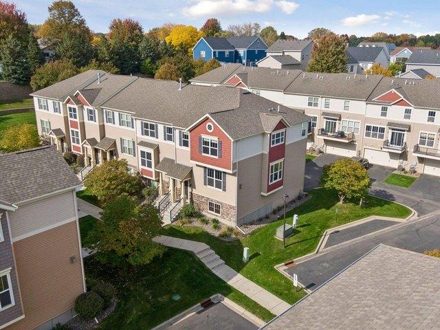 Townhouse for sale in Maple Grove, Hennepin County