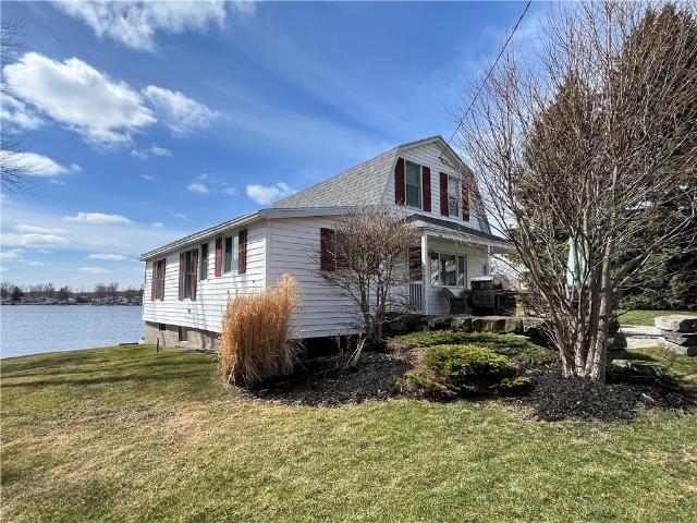 House for sale in Wolcott, New York