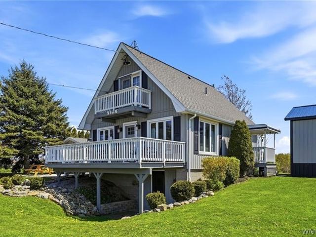 House for sale in Niagara, New York