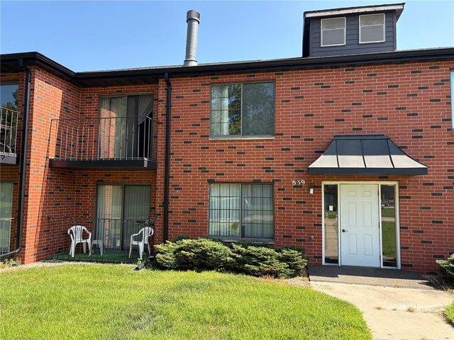 Condo for sale in Linn, Iowa