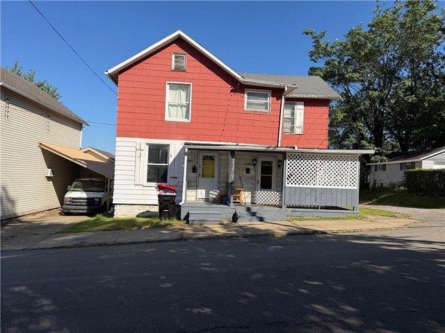 House for sale in New Castle, Pennsylvania