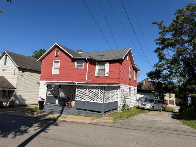 House for sale in New Castle, Pennsylvania