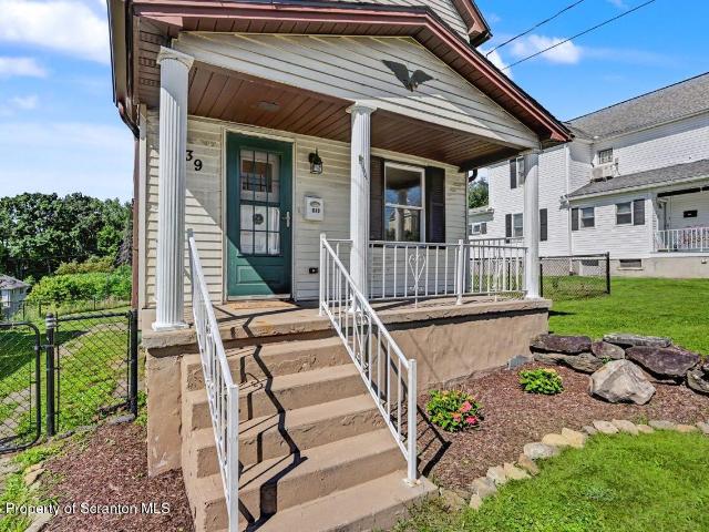 House for sale in Dickson City, Pennsylvania