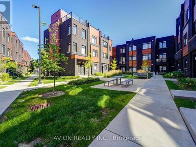Townhouse for sale in Richmond Hill, Golden Horseshoe