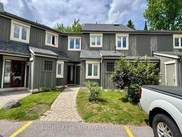Townhouse for rent in Collingwood, Central Ontario