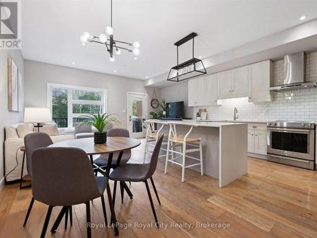 Townhouse for sale in Guelph, Ontario