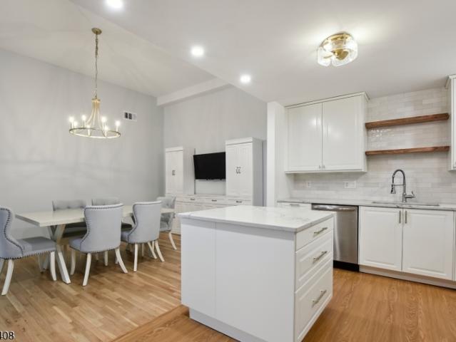 Condo for sale in Clifton