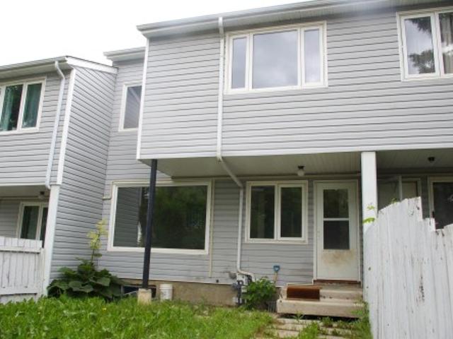 Townhouse for sale in Casselman, Edmonton