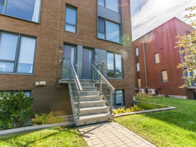 Condo for sale in Pointe-Claire, Montréal (région administrative)