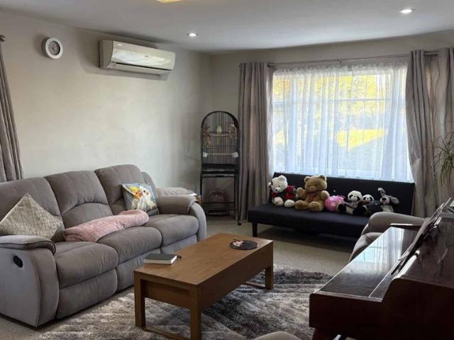 House for rent in Chaslands, Canterbury