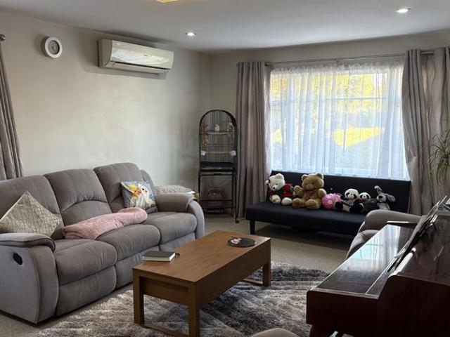 House for rent in Chaslands, Canterbury