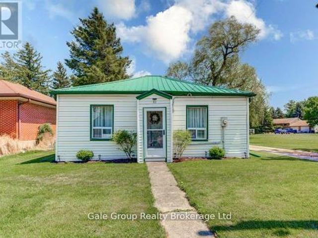 Commercial for sale in Innerkip, Ontario