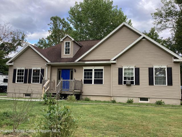House for sale in Bloomington, New York