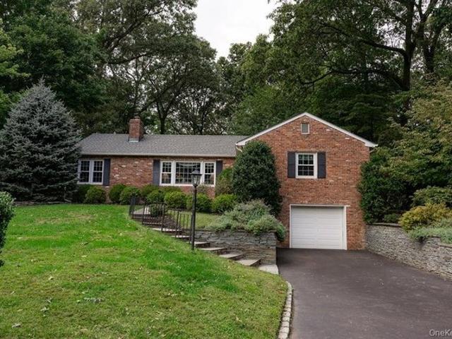 House for sale in Stony Brook, Town of Brookhaven