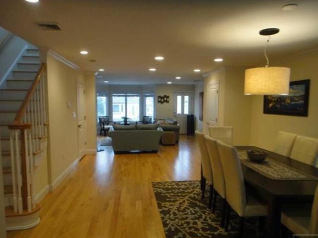 Townhouse for rent in Cliffside Park