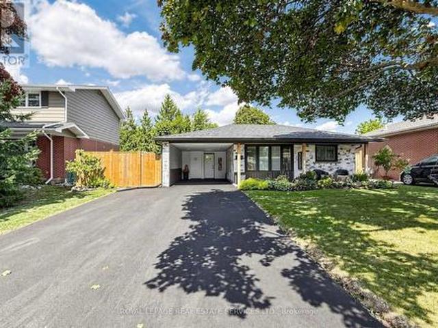 House for sale in Ancaster, Ontario