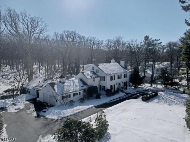 House for sale in Essex Fells, New Jersey