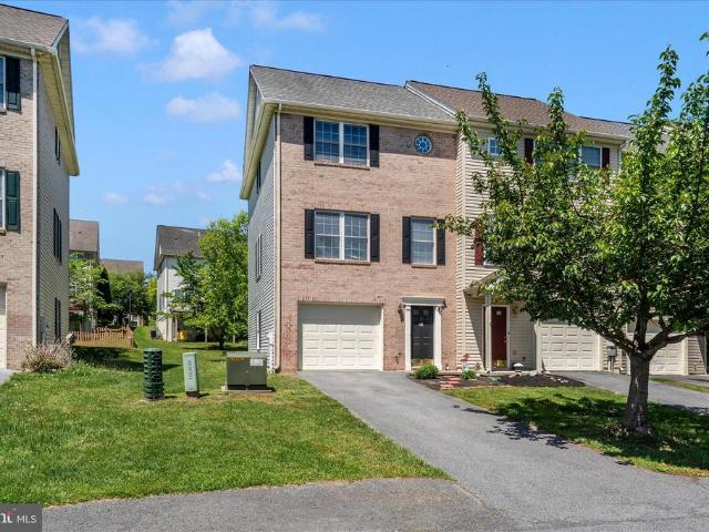 Townhouse for sale in Falling Waters, West Virginia