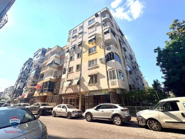 Karşiyaka, İzmir içerisinde satılık mülk
