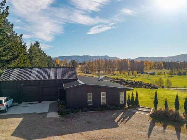 Property for sale in Otakou