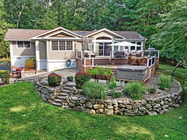 House for sale in Southfields, New York