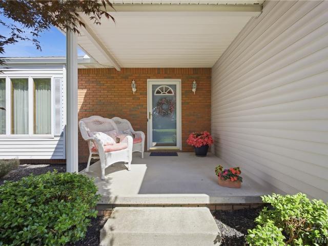 House for sale in Bowmansville, New York