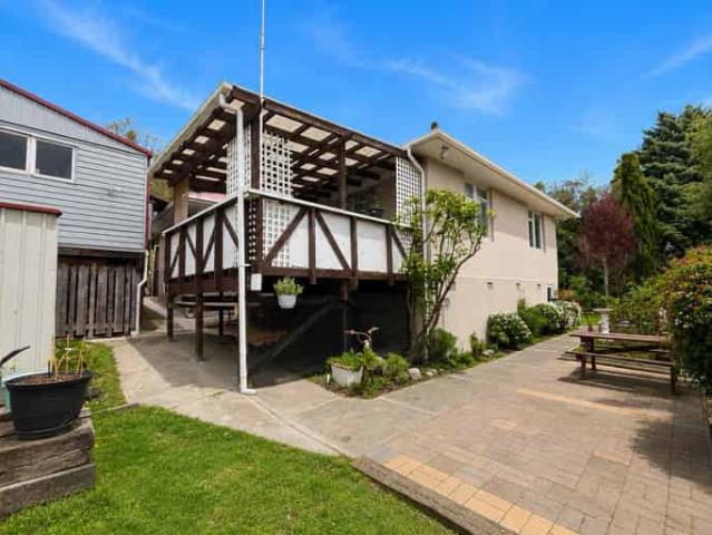 House for rent in Chaslands, Canterbury