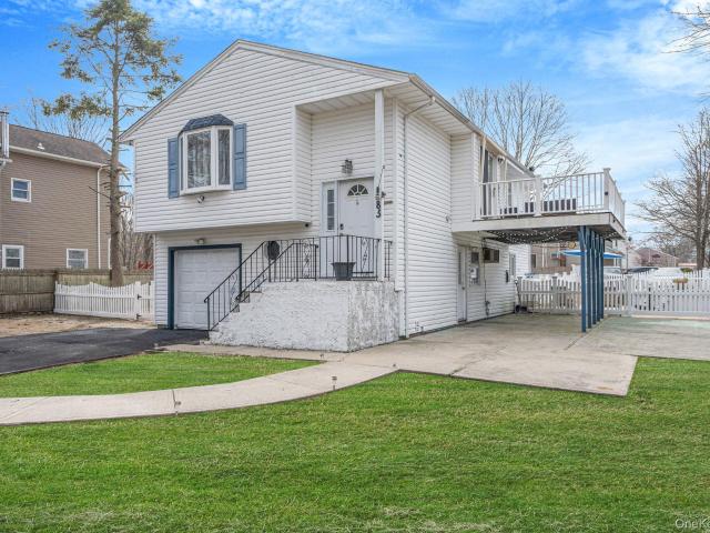 House for sale in Centereach, New York