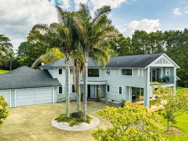 House for sale in Riverhead