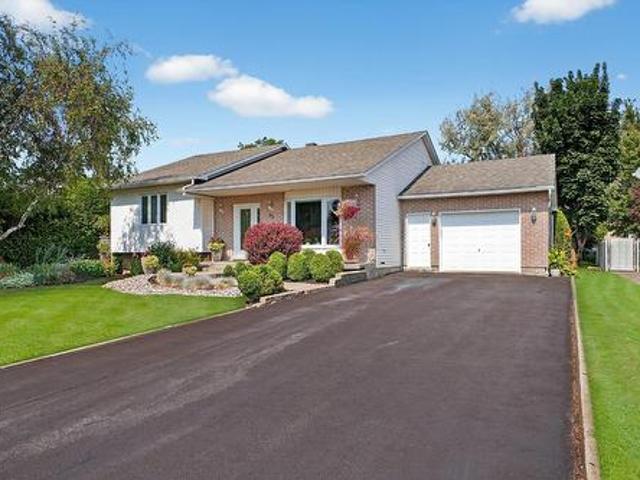 House for sale in Saint-jean-sur-richelieu, Quebec